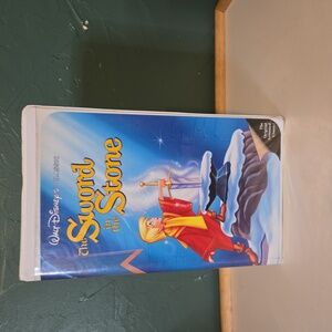 Black Diamond Walt Disney Classics The Sword and the Stone VHS